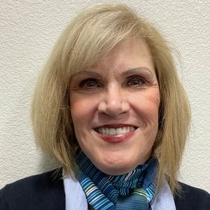 Meet your Posher, Claudia